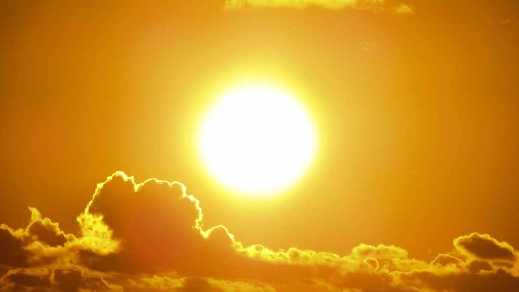 #077: it’s hot (cinquain practice)
